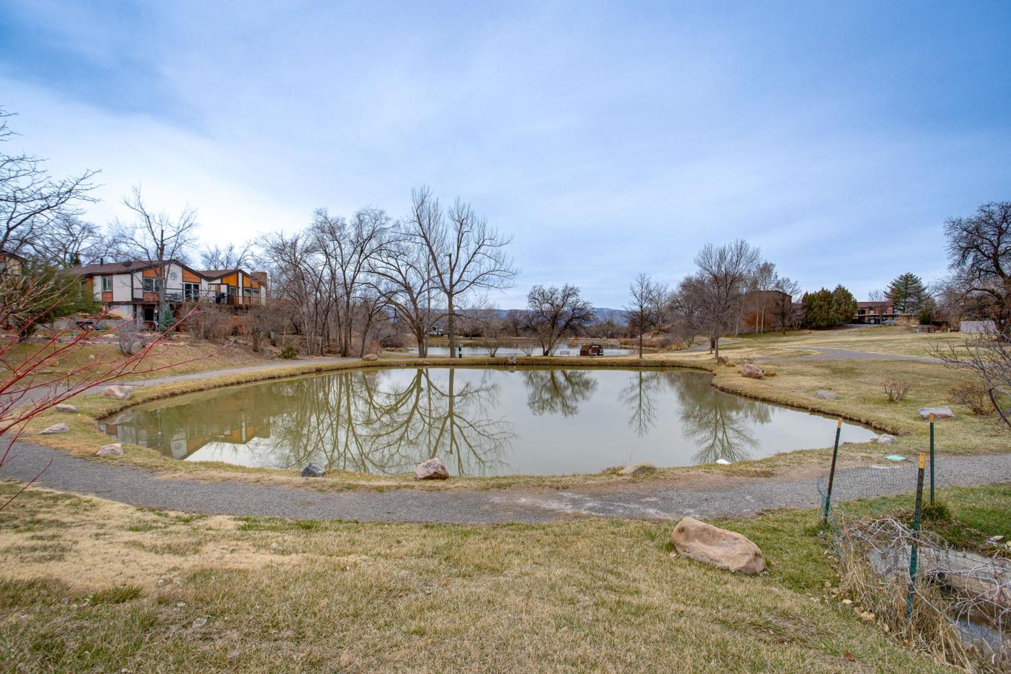 Grand Junction Condo Balcony, Community Pool! Exterior foto